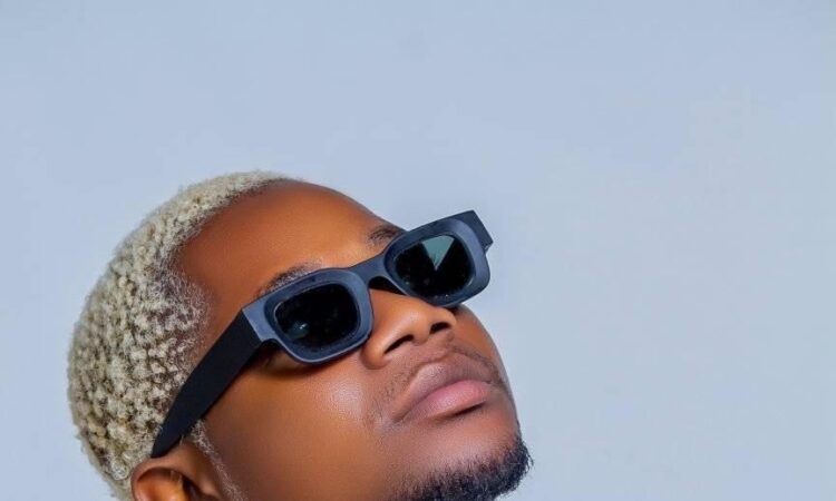 Tshunami - Ela é Que é Bandida (Eu Já Me Traíram)