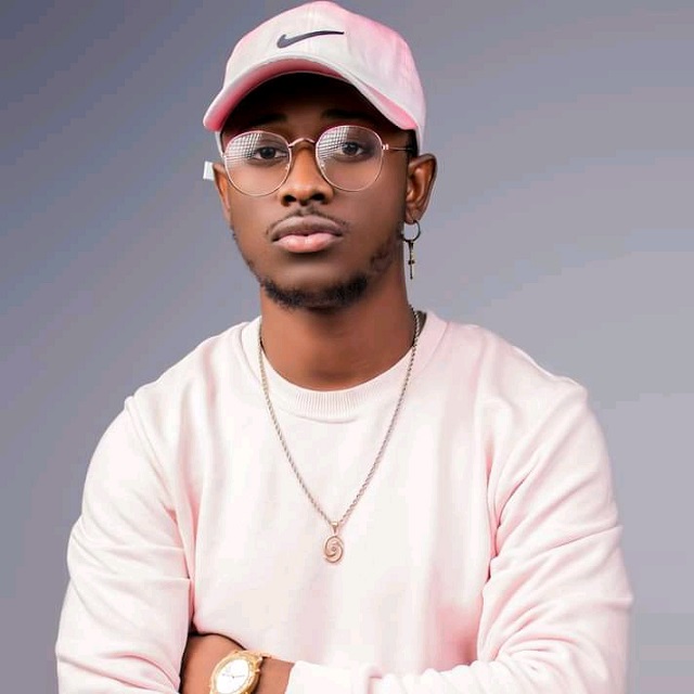 Cleyton David ft. Button Rose - Me Leva